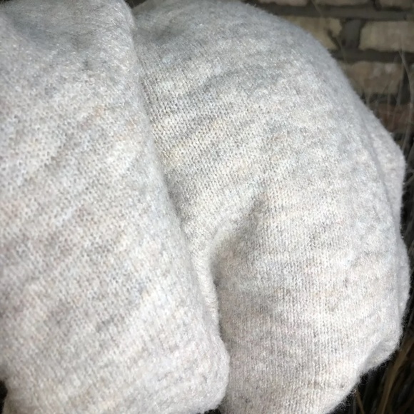 Mock Turtleneck Sweater Grey Pink Tapered Sleeve Soft - Picture 5 of 7